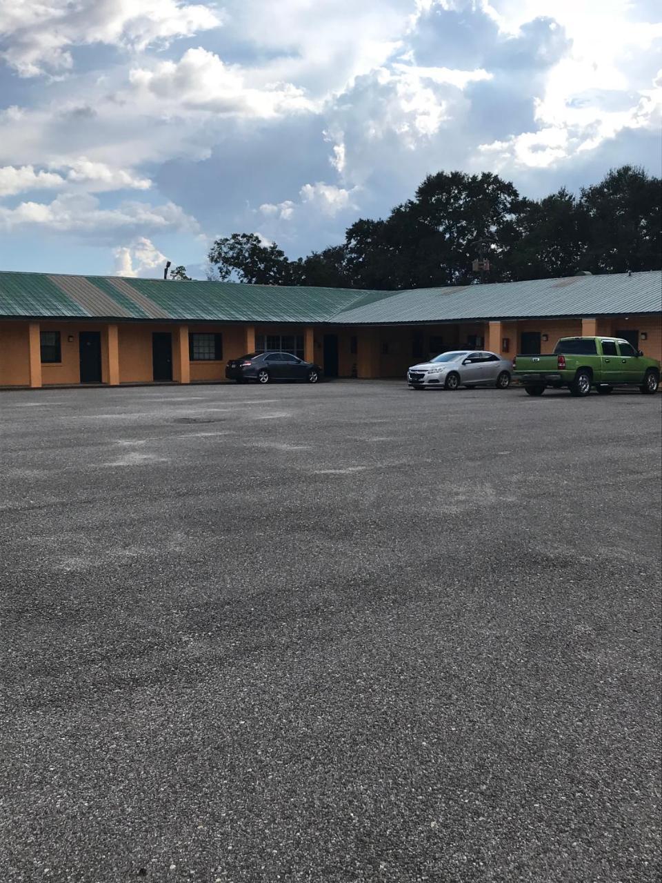 Greenlawn Motel Atmore Exteriör bild