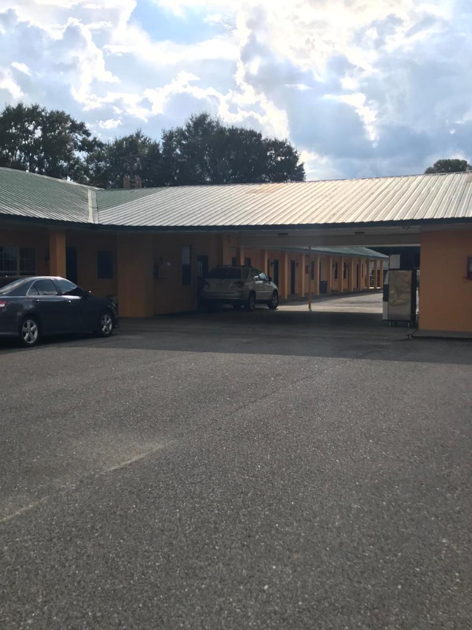 Greenlawn Motel Atmore Exteriör bild